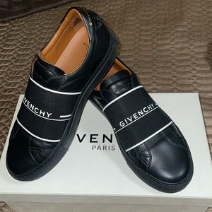 GIVENCHY SNEAKERS